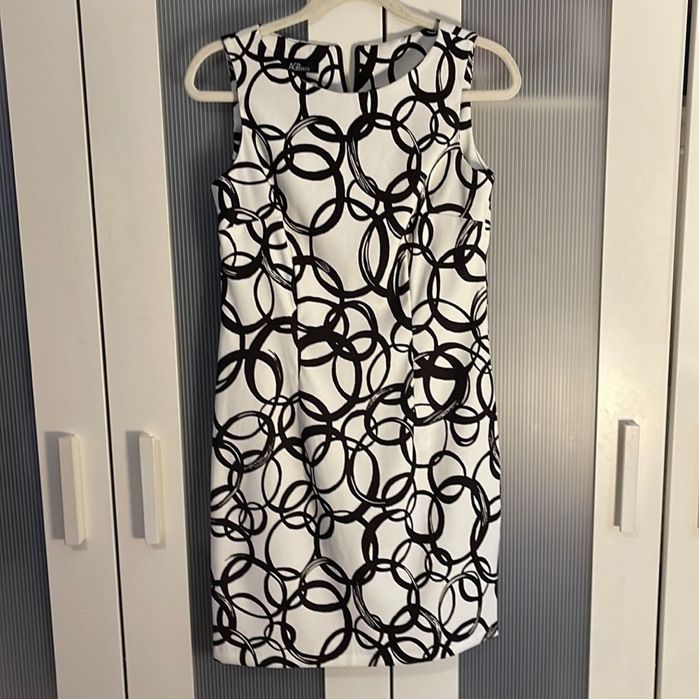Black & White Design Sleeveless Tank Dress With Back Zipper